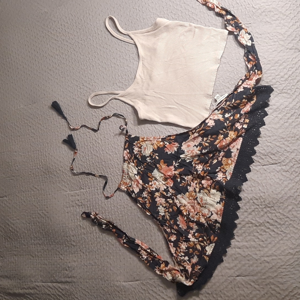 American Eagle Crop Top, size M